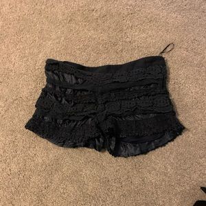 Navy pleated shorts with side zip